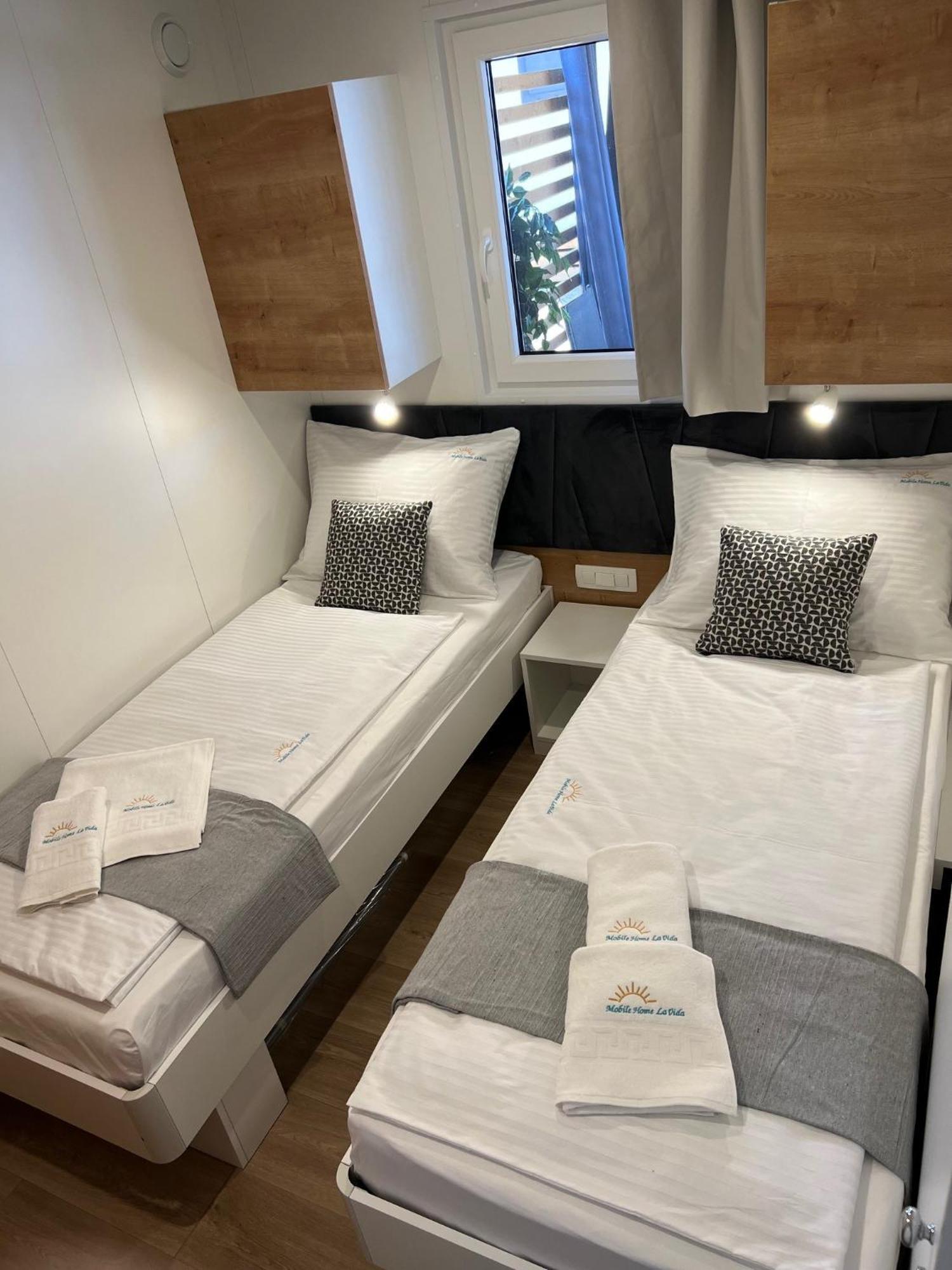 Mobile Home La Vida 비오그라드나모루 외부 사진